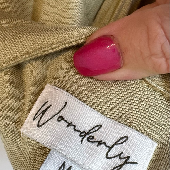 NWT Wonderly Sage Top  MEDIUM   SPRING/SUMMER    #N - Picture 7 of 9